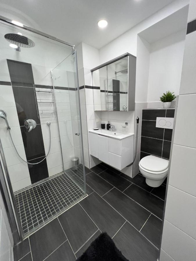 Monterey Apartment Виена Екстериор снимка